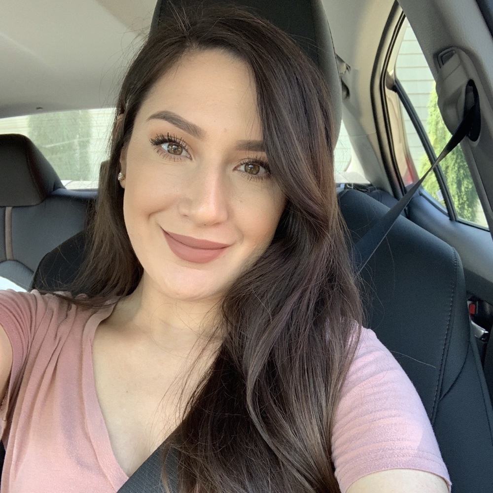Meet your Posher, Mayra